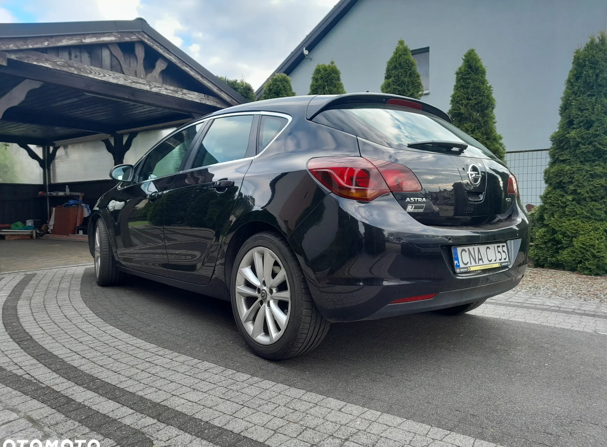 Opel Astra cena 21900 przebieg: 142375, rok produkcji 2010 z Witkowo małe 106